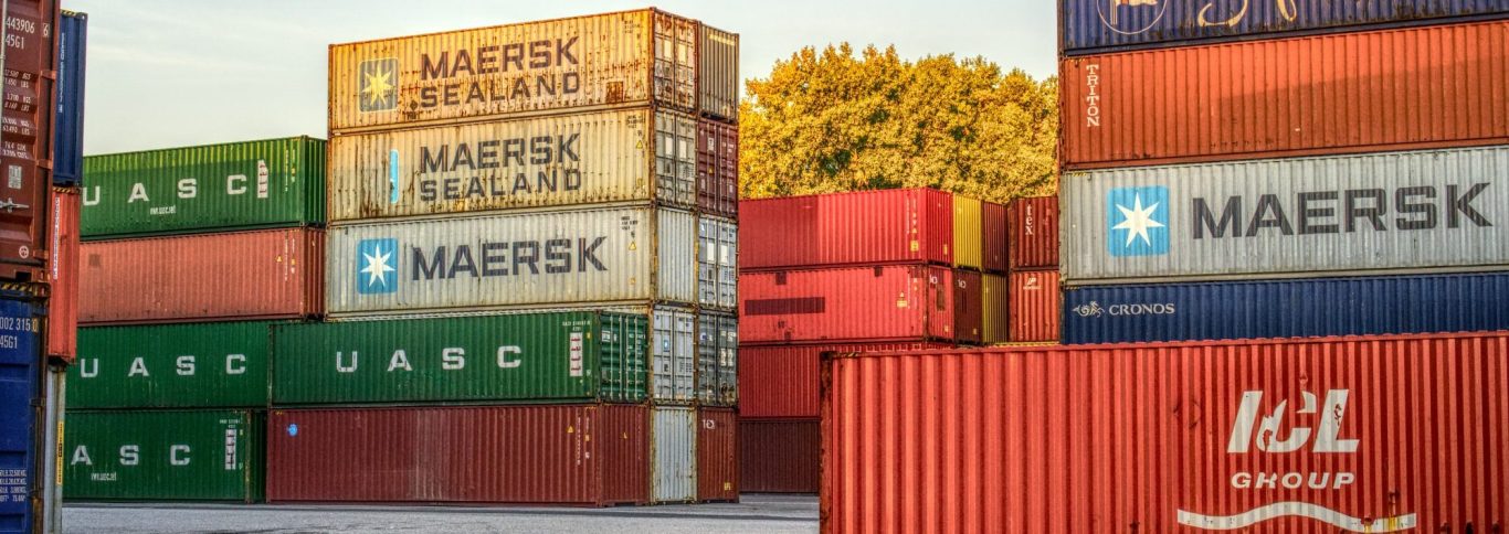 Chemnitz | Logistik, Transport- und Lagerdiebstahl Lager von bunten Containern